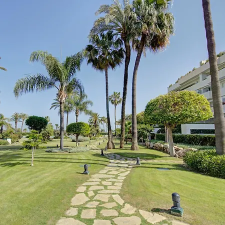 Beachfront Luxury With Private Pool