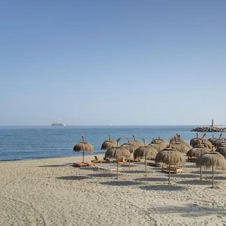 Beachfront Luxury With Private Pool *