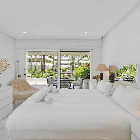 شقة Beachfront Luxury With Private Pool